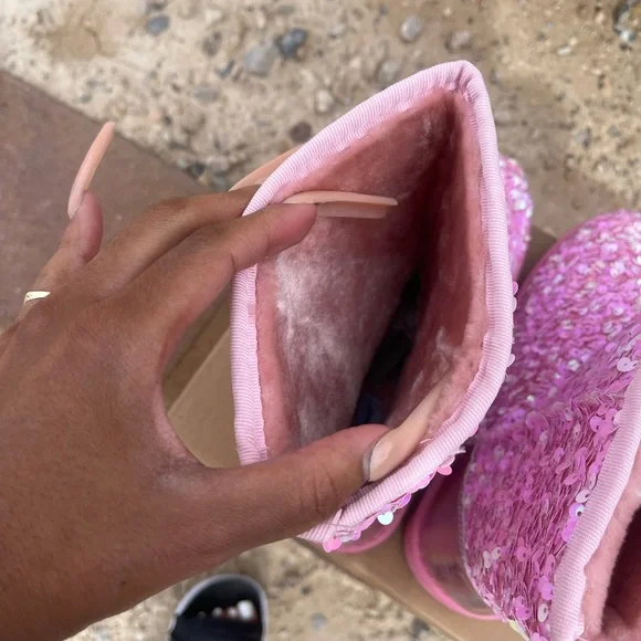 Pink Sequin Winter Boots 💕 - Picture 4 of 6